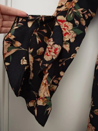 Vestido camisero Meisie floral negro