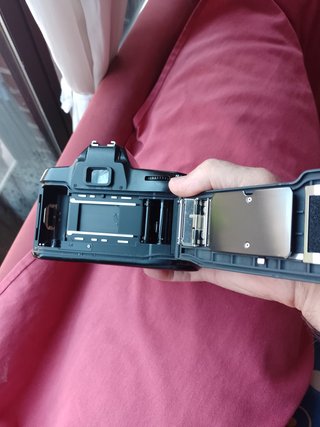 Nikon F70