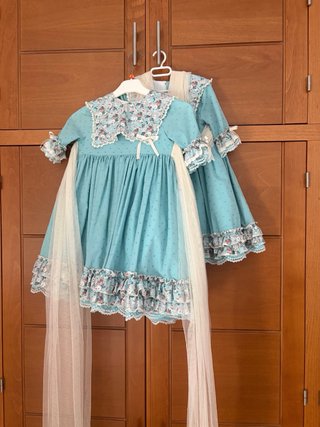 Vestido niña azul con volantes