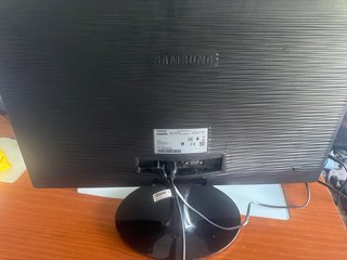 Monitor Samsung 24 Negro