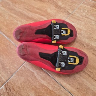 Zapatillas Shimano RC3 Rojas Talla 39 + Calas