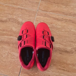 Zapatillas Shimano RC3 Rojas Talla 39 + Calas