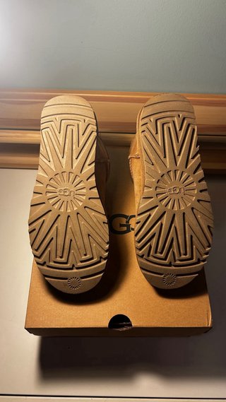 Ugg Classic Ultra Mini in camoscio 37