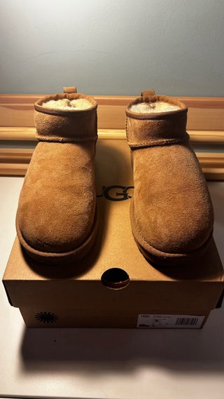 Ugg Classic Ultra Mini in camoscio 37