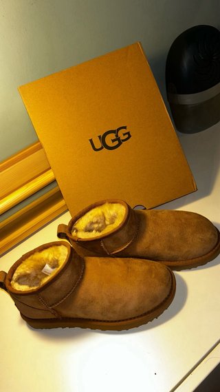 Ugg Classic Ultra Mini in camoscio 37