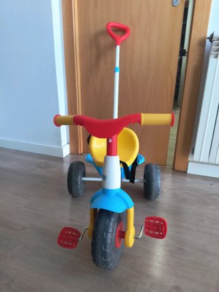 Triciclo Bebe con Empujador marca feber baby trike