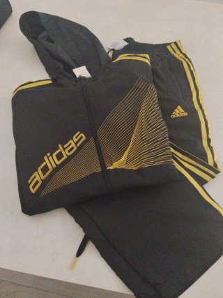Chándal Adidas Hombre Negro y Amarillo