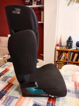 Silla coche Britax Römer. Alzador con respaldo.