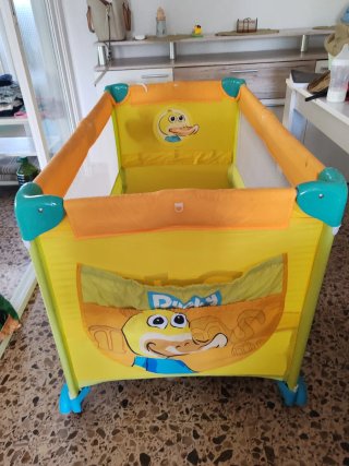 Cuna de viaje con colchón y mosquitera