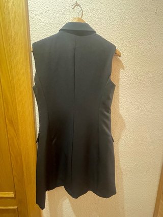 Chaleco negro Stradivarius
