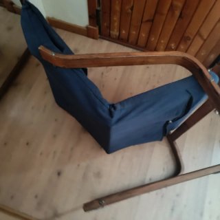 Butaca Ikea madera azul