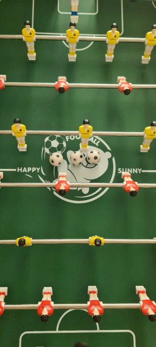 Futbolín de madera para niños