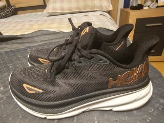 Zapatillas Hoka Clifton 9 Negro/Rosa