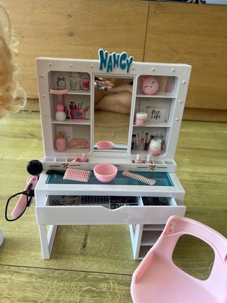 Nancy Muñeca Un Día de Belleza con Tocador