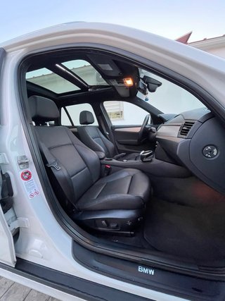 BMW X1 2011