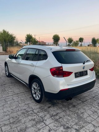 BMW X1 2011