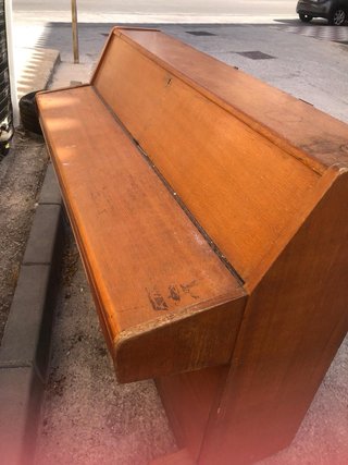 Piano de pared KEMBLE