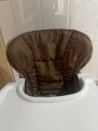Trona Jané convertible en mesa y silla