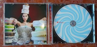 KATY PERRY - PORTADA HOLOGRAFICA / Ed. Especial.Cd