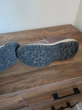 Zapatillas de senderismo marrones y rosas