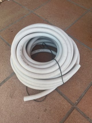 Tubo corrugado para instalación de cables