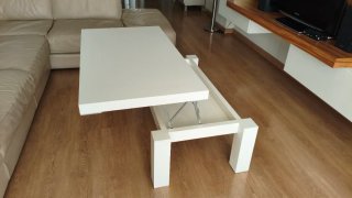 Mesa de centro elevable blanca