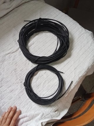 Cable de Fibra Óptica Negro