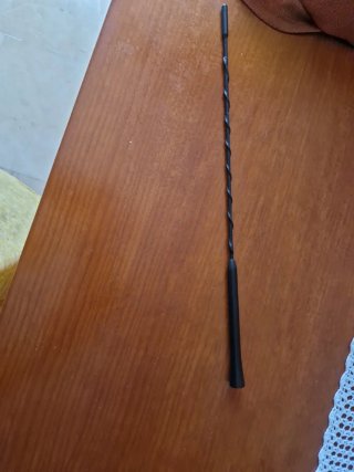 Antena de coche negra