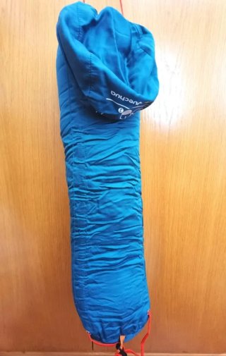 Almohada de camping comprimible y modular