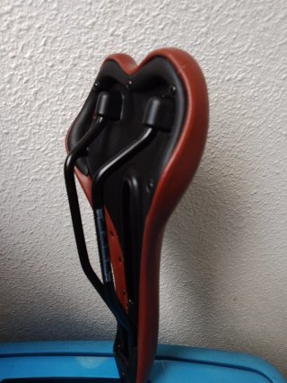 Sillín de bicicleta marrón nuevo28×13,5cm