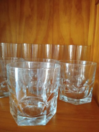 Juego de vasos altos y jarras