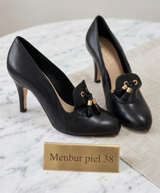 Zapatos de tacón piel Menbur negros T. 38