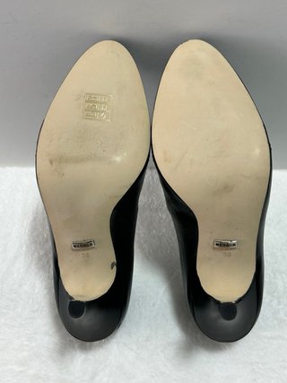 Zapatos de tacón piel Menbur negros T. 38