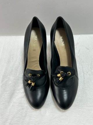 Zapatos de tacón piel Menbur negros T. 38