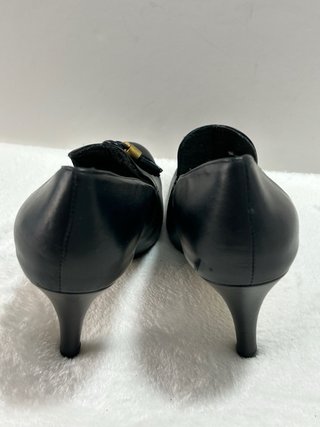 Zapatos de tacón piel Menbur negros T. 38