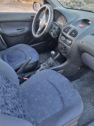 Peugeot 206 2001
