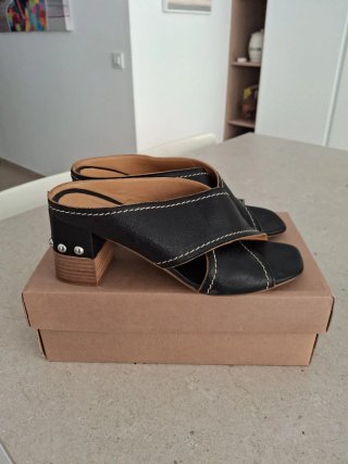 Sandalias Zueco Piel Alpe Talla 40