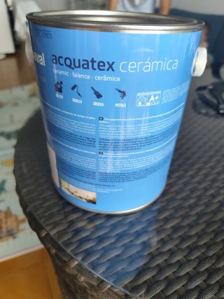 Pintura para azulejos gris, al agua