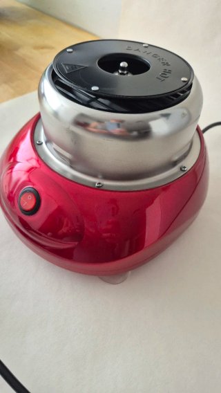 Máquina de algodón de azúcar Aygo roja