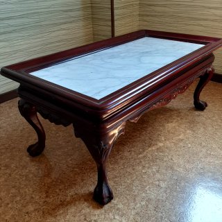 Mesa antigua mármol y madera oscura