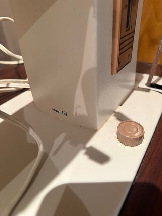 Mueble Sigma con Máquina de Coser