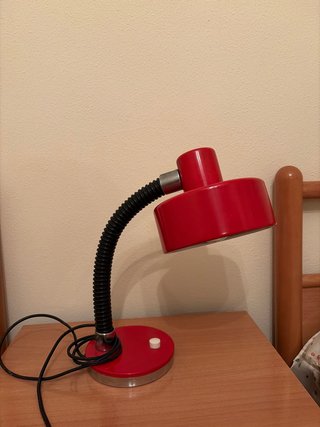 Lámpara flexo antigua roja
