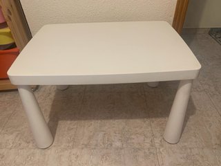Mesa y Sillas Ikea Niños