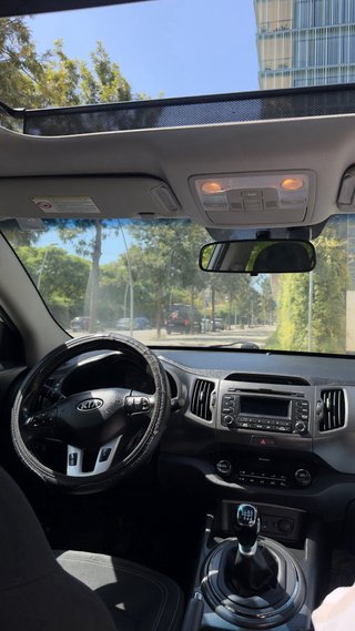 KIA Sportage Drive 2012