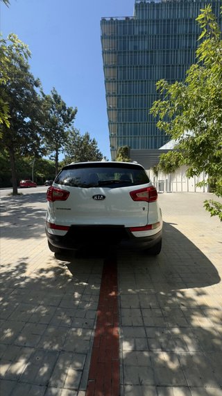 KIA Sportage Drive 2012