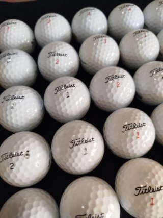 25 Bolas de Golf Titleist Grado A