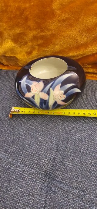 Jarrón de porcelana japonés azul y rosa