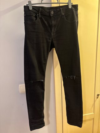 Pantalones pitillos Jack & Jones negros rotos