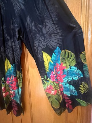 Mono largo negro estampado floral