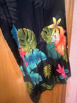 Mono largo negro estampado floral
